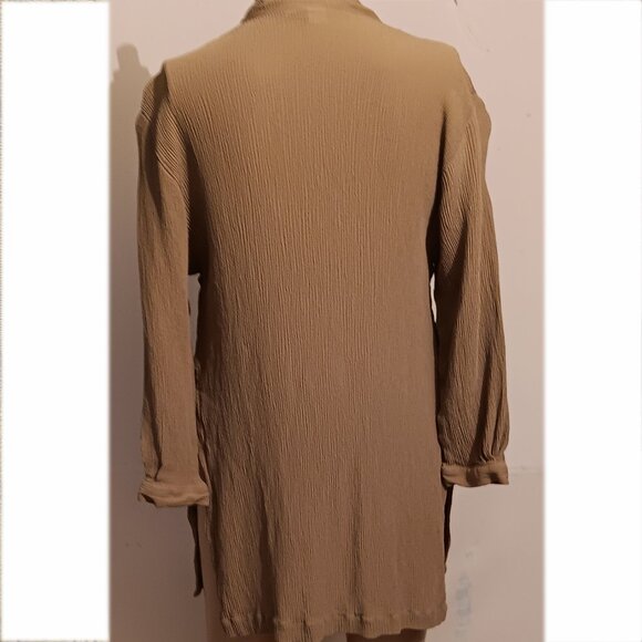 Lili Butler Long Silk Beige Ribbed Long Sleeve Blouse Size Small - Picture 2 of 8
